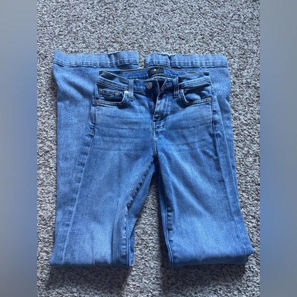 Size 24 7FAMK Dojo LIGHT WASH - Picture 2 of 4